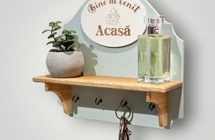 Suport cu raft pentru chei