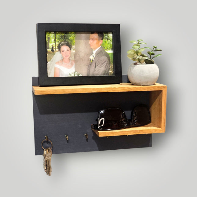 Suport pentru chei cu raft